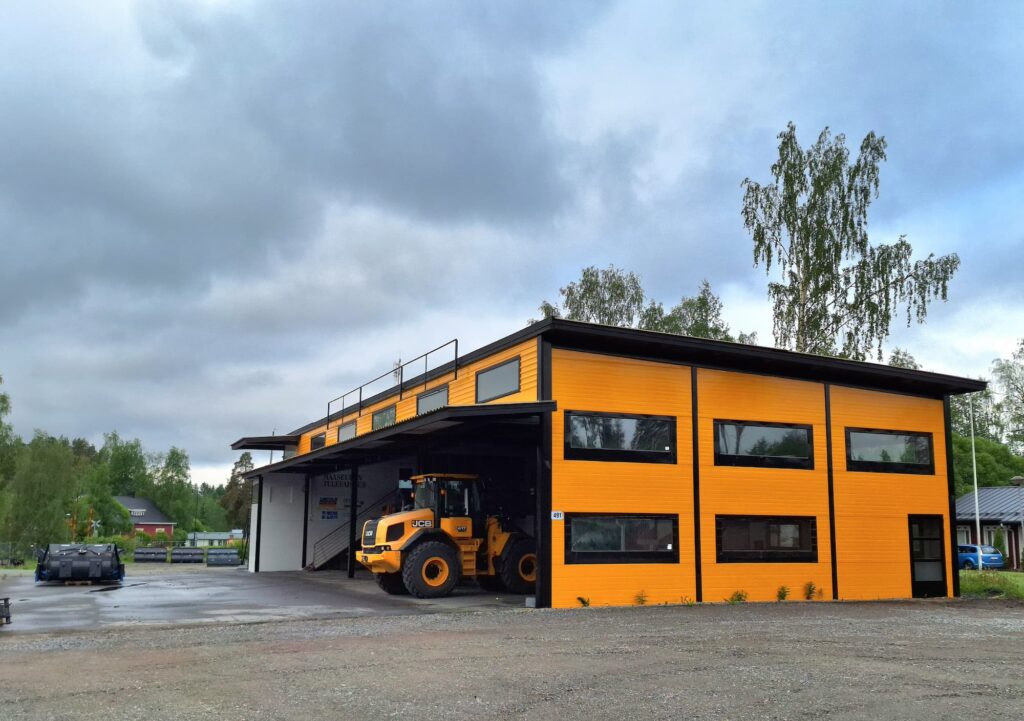 Laten halli Tuurissa